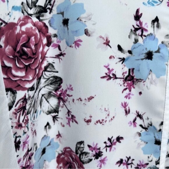 Torrid White Floral Sheer Back Hanky Hem Blouse - Picture 5 of 12